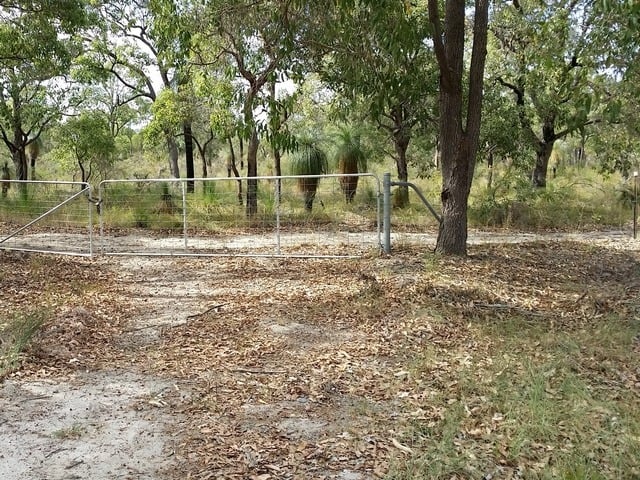 Entry Warrington Rd - Ped Access to Brickwood reserve, Planting and Sign