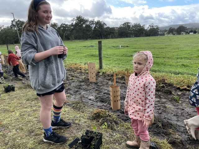 North Dandalup children planting